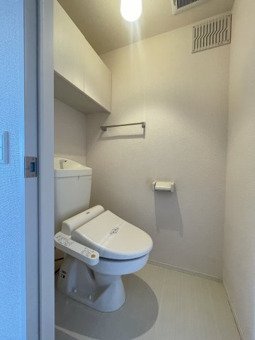 ライジングサン西宮　B棟のトイレ