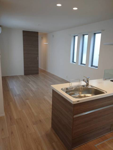 ＳＯＲＡの居間・リビング|★明るいフローリングの角部屋です★