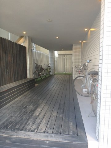 クレシェンド田端のエントランス