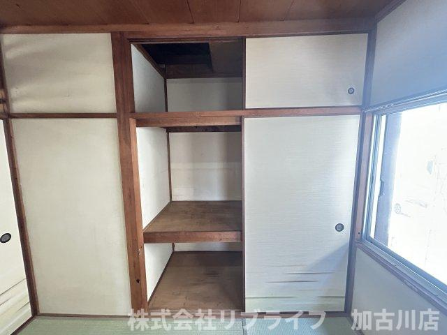 粟津戸建ての収納