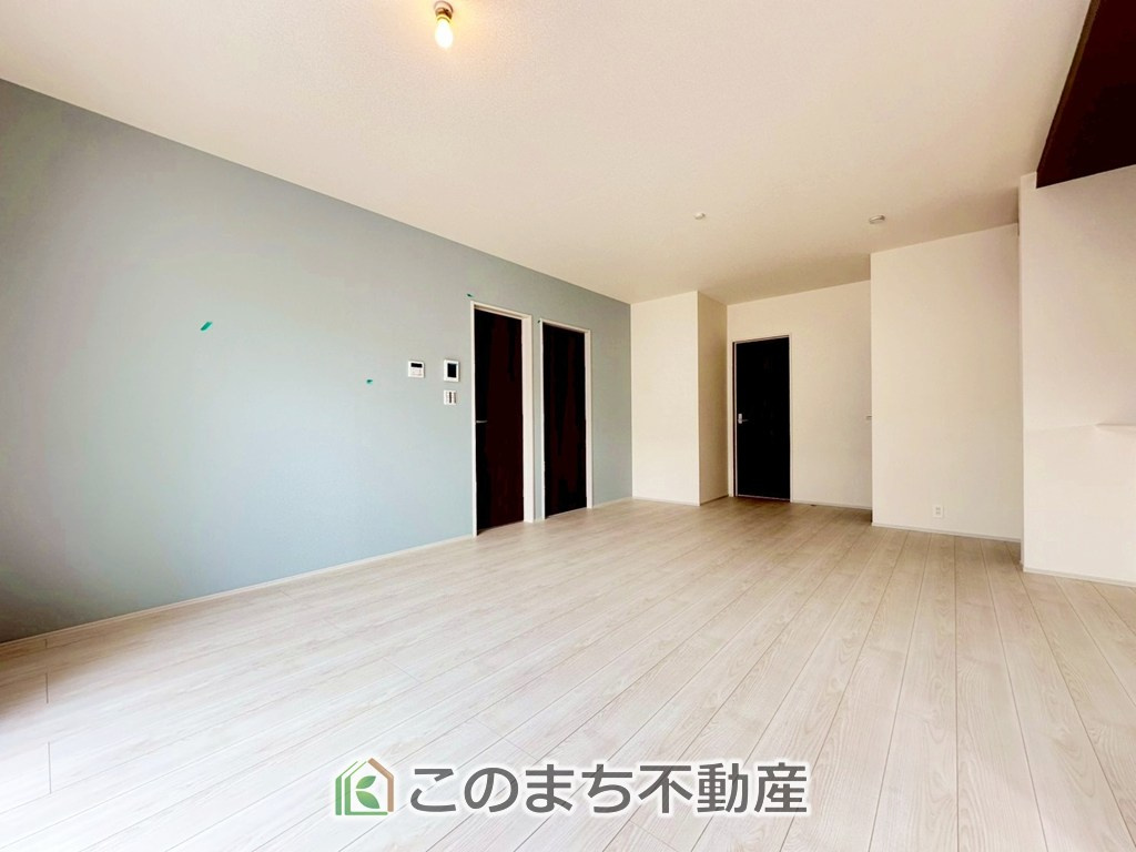 LiveleGarden.S宇都宮市中里町第5の居間・リビング|オープンでのびやかな空間を生み出す、こだわりの広がりとゆとり。家族と過ごす時間を大切にしたい方にぴったりの明るくゆとりある住空間です。
