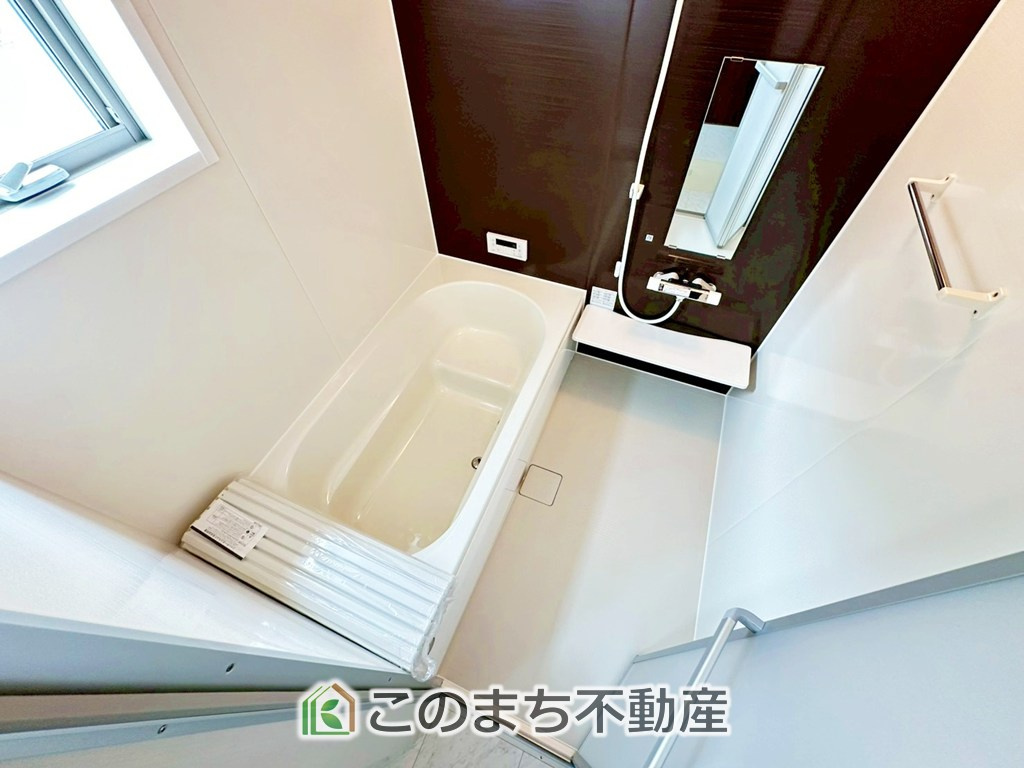 LiveleGarden.S宇都宮市中里町第5の浴室|"ゆったり１坪バスには換気・乾燥・暖房機能付き！！
大人も足を伸ばせるゆったり浴槽！！
ご家族皆さんで入っても、一人でゆっくり入っても一日の疲れを癒してくれるお風呂です！！"
