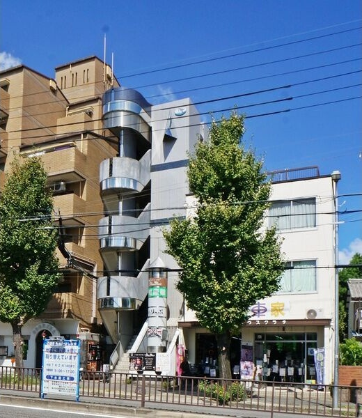 旭が丘サンシャインビルの外観
