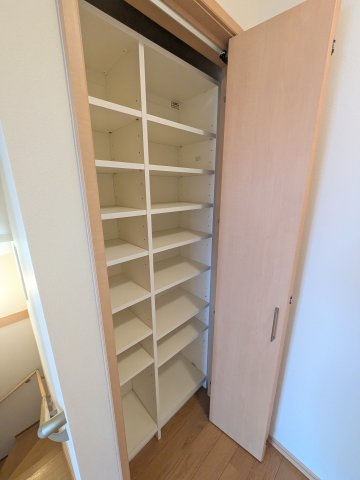 有馬5丁目戸建Aの収納
