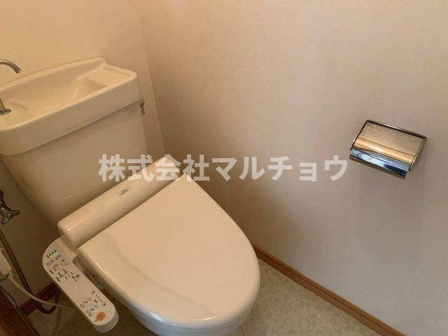 辻本ハイツのトイレ|コンパクトで使いやすいトイレです