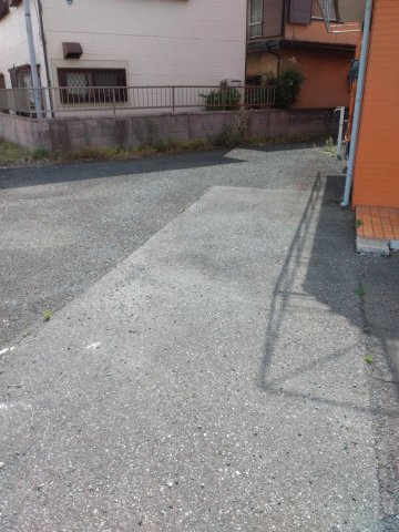 古河市雷電町栗原店舗の駐車場
