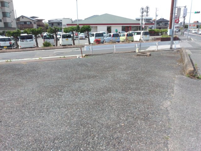 古河市雷電町栗原店舗の駐車場