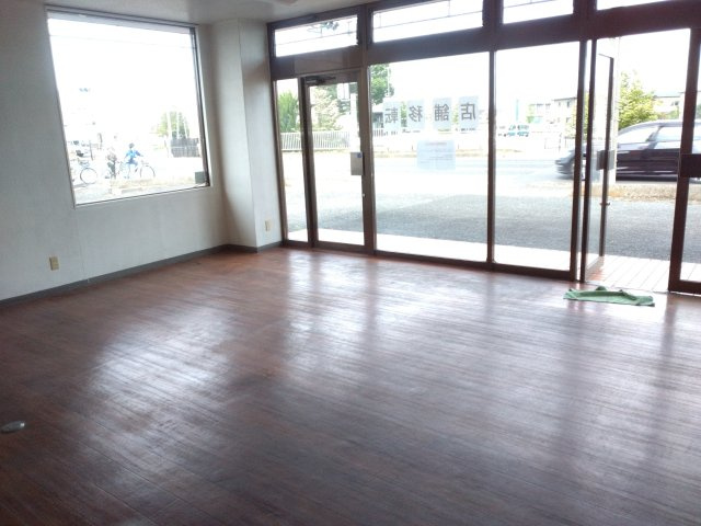 古河市雷電町栗原店舗の内装