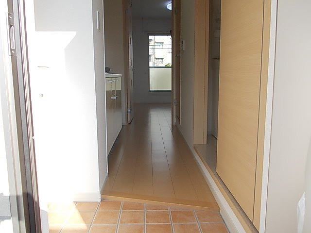 シンプルで使いやすい玄関です