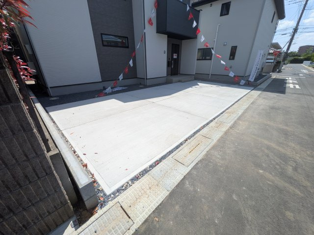 土浦市木田余　1期　新築戸建て　２号棟の駐車場|駐車は３台可能です♪
