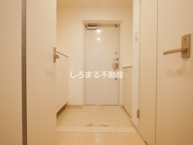 BRAVI南堀江の玄関