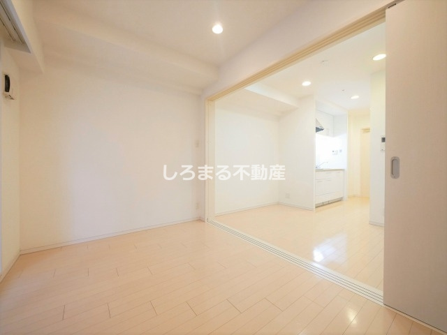 BRAVI南堀江の洋室
