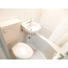 清潔感のあるトイレです