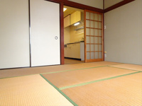 こちらの居間で趣味の時間をお楽しみください