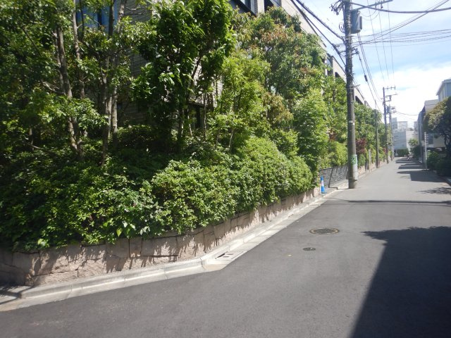 プラウド上原の周辺