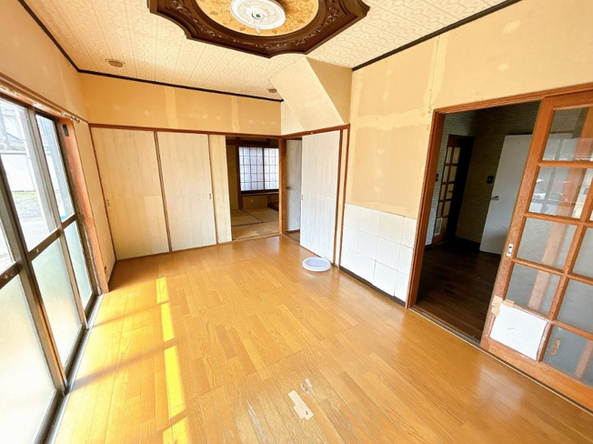 【居間・リビング】 | 阿見町大字若栗　中古戸建