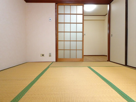 使い勝手のいい寝室です