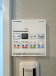 【設備】 | コアマンション美野島☆仲介手数料無料☆ | 【浴室換気乾燥機付き】天候を気にせずお洗濯が可能。清潔感溢れるバスルームで、一日の疲れをゆったりと癒やせます。日々のメンテナンスもしやすい仕様です。