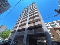 【外観】 | コアマンション美野島☆仲介手数料無料☆ | 【都市の利便性と穏やかな住環境が共存するエリア】都会の利便性を享受しながら、落ち着いた暮らしを叶える住環境が魅力です。