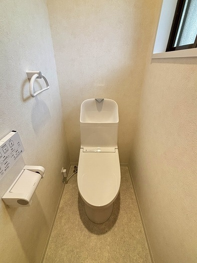 大津市青山4丁目　中古戸建のトイレ