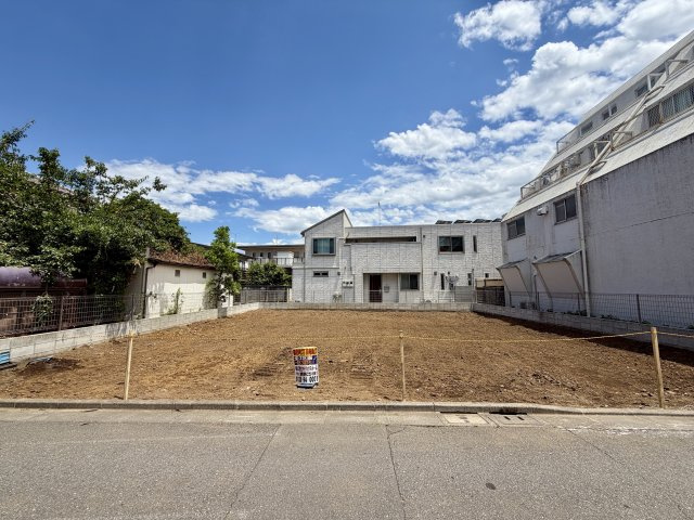 ＜LIBERi リーベリー＞練馬区春日町3丁目　土地30坪超×整形地　新築分譲住宅全2棟