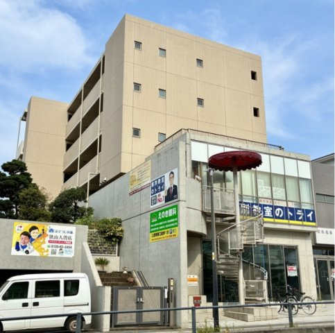 S・Kビルの外観
