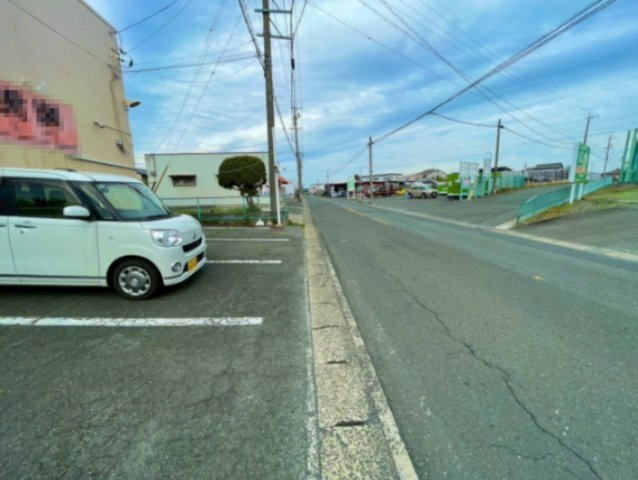 西幸町字幸38住居付店舗の周辺