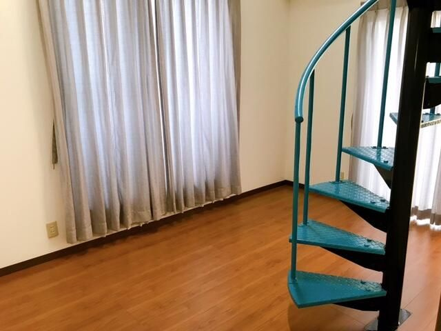 立花戸建ての寝室|開放的な寝室です
