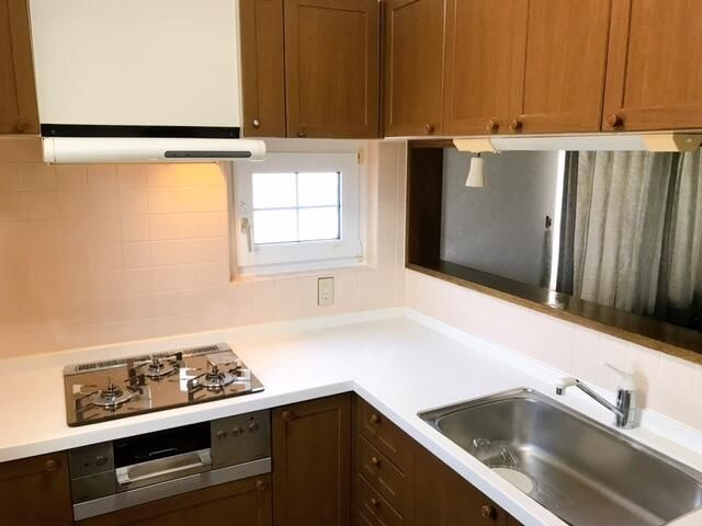 立花戸建てのキッチン|コンパクトなキッチンで掃除もラクラク