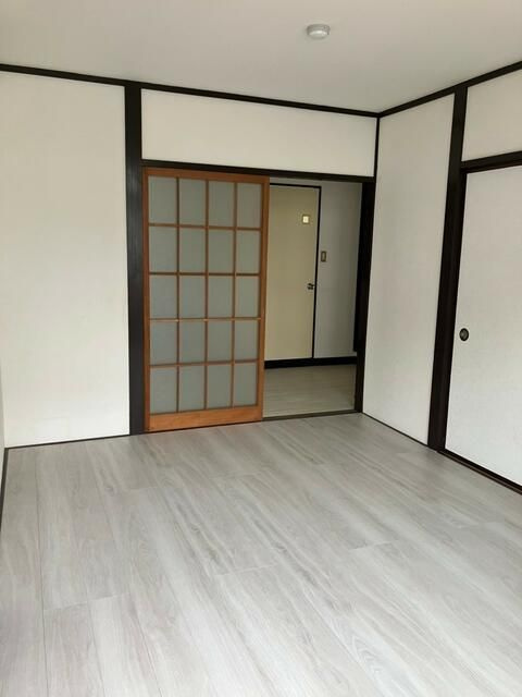 寿マンションの洋室|※別号室参考写真