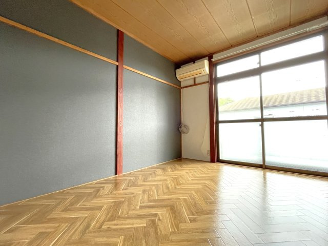 聖ハイツ第1の洋室