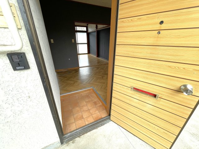 聖ハイツ第1の玄関