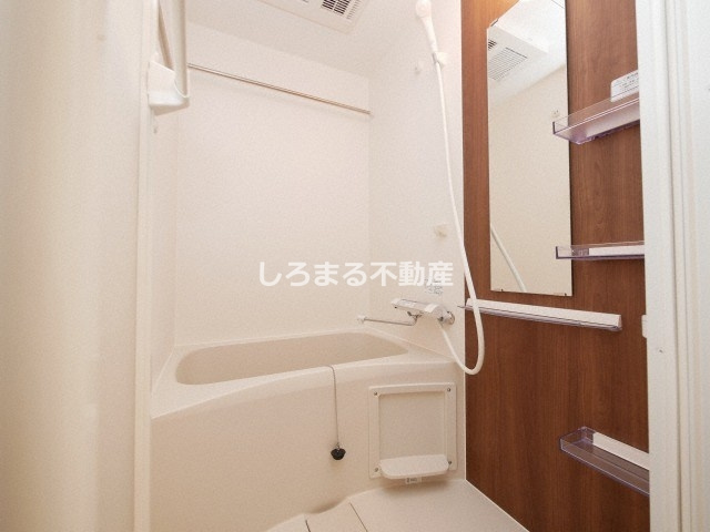 セレニテ京橋クレアの浴室
