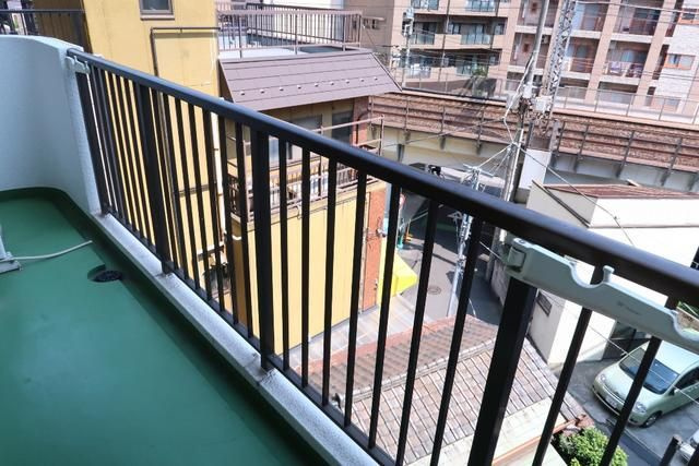 サンフィールド町屋のバルコニー