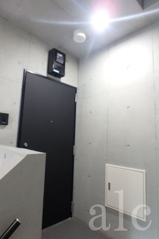 COCOFLAT東中野のその他共用部分|雨の日も安心。うち廊下です。