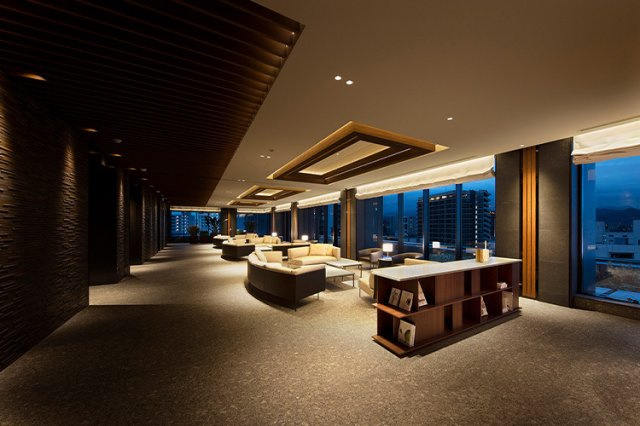 Brillia Tower西新　西新小学校区のエントランス|Brillia Tower西新