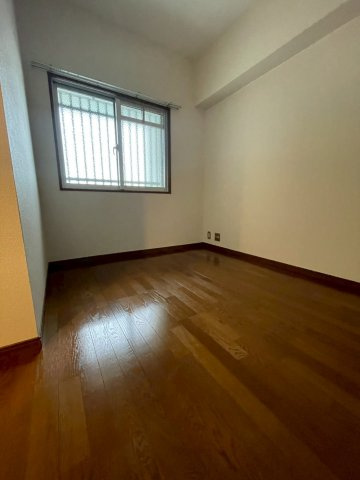 大阪市港区築港２丁目の賃貸マンションの洋室