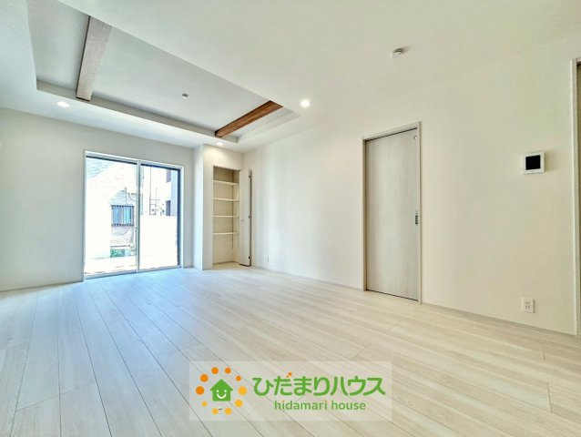 久喜市栗原４丁目　新築一戸建て　02の居間・リビング