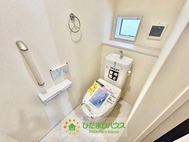 久喜市栗原４丁目　新築一戸建て　02のトイレ