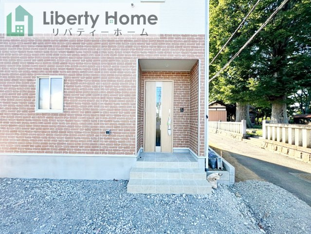 下妻市下妻丁第4　1号棟　新築戸建のエントランス