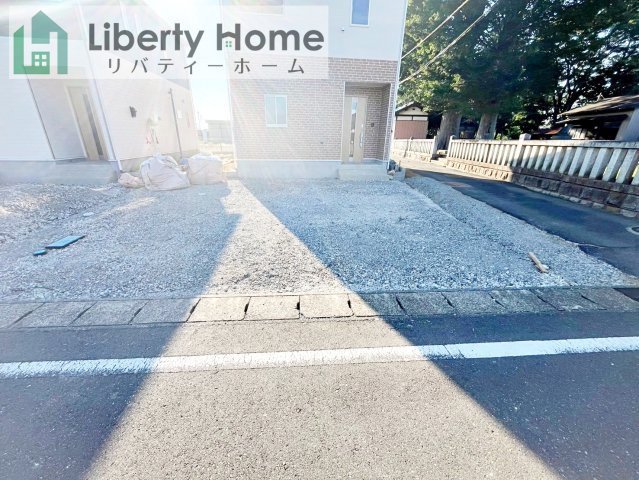 下妻市下妻丁第4　1号棟　新築戸建の駐車場