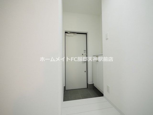 EIJU加島B(南側)の玄関