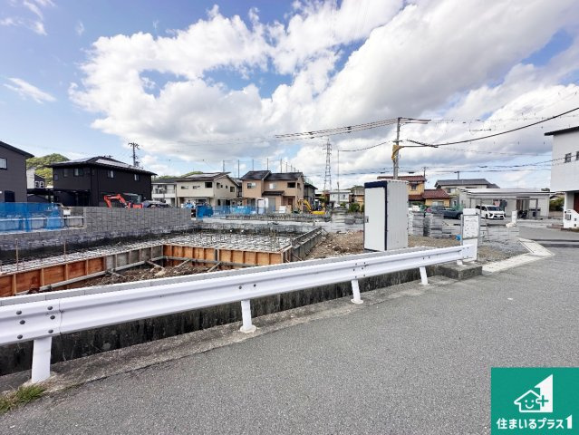 姫路市町坪　新築一戸建ての外観|周辺は落ち着いた街並みの住宅地！子育てがしやすい住環境です！まだ未完成ですが、現地でしかわからない事もございます。是非一度ご覧ください。