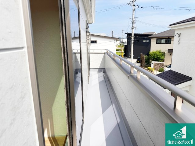 姫路市町坪　新築一戸建てのバルコニー|ワイドバルコニーは洗濯物を干すスペースが広いのでご家族が多くても安心！