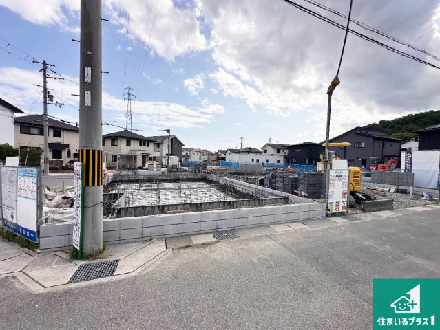 姫路市町坪　新築一戸建ての外観|周辺は落ち着いた街並みの住宅地！子育てがしやすい住環境です！まだ未完成ですが、現地でしかわからない事もございます。是非一度ご覧ください。