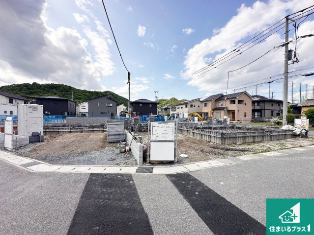姫路市町坪　新築一戸建ての外観|周辺は落ち着いた街並みの住宅地！子育てがしやすい住環境です！まだ未完成ですが、現地でしかわからない事もございます。是非一度ご覧ください。