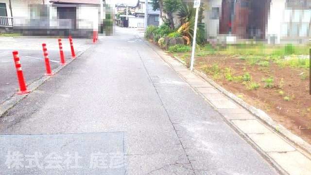 【前面道路含む現地写真】の画像