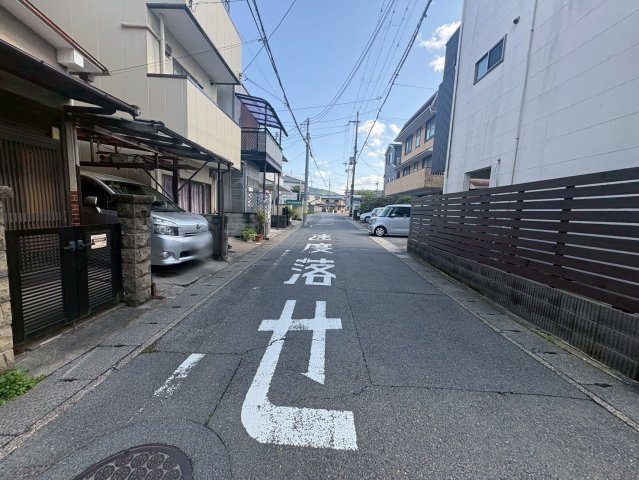 音羽千本町の前面道路含む現地写真