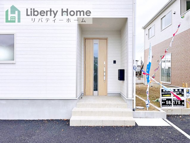 下妻市下妻丁第4　2号棟　新築戸建のエントランス