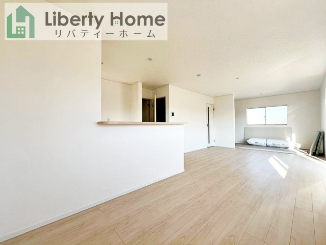 下妻市下妻丁第4　2号棟　新築戸建の居間・リビング